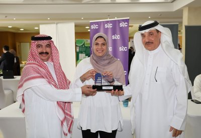 stc البحرين تشارك في "يوم المهن" بالجامعة العربية المفتوحة