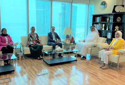 وزير التنمية الاجتماعية يستقبل جمعية الأطباء البحرينية