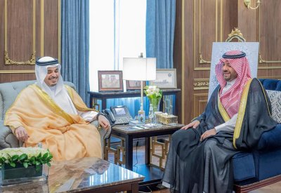 أمير منطقة الحدود الشمالية يستقبل سفير البحرين لدى المملكة العربية السعودية