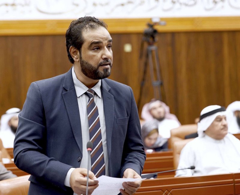 العسبول: 8000 خريج ينضم إلى قوائم العاطلين سنويًا