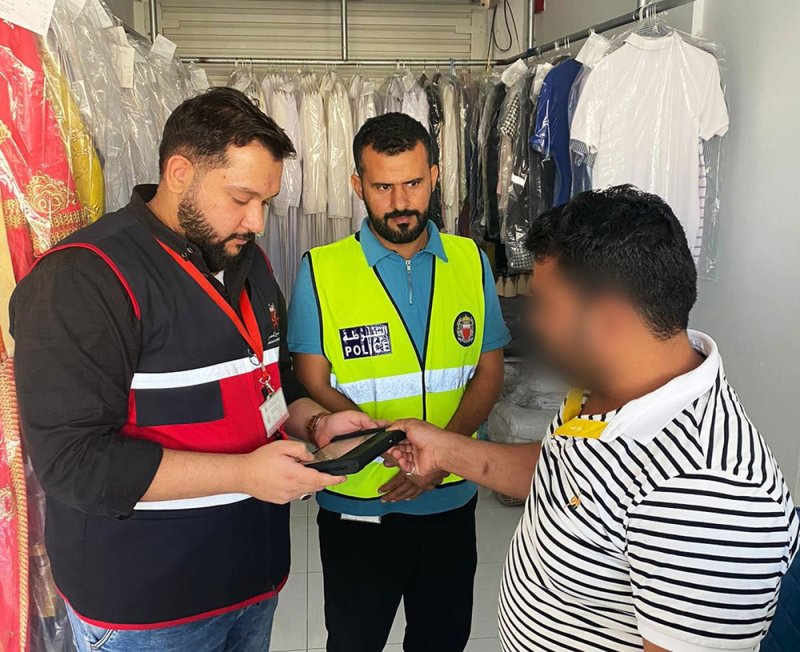 هيئة تنظيم سوق العمل: تنفيذ حملتين تفتيشيتين مشتركتين مع "الداخلية" في العاصمة والمحرق