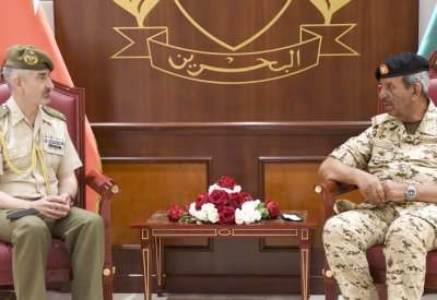 القائد العام لقوة دفاع البحرين يستقبل الملحق العسكري بسفارة مملكة إسبانيا المقيم في الرياض