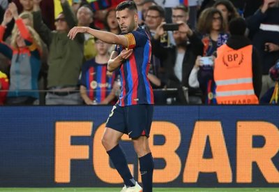 برشلونة يعلن رحيل جوردي ألبا