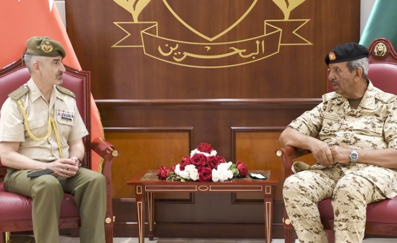 القائد العام لقوة دفاع البحرين يستقبل الملحق العسكري بسفارة مملكة إسبانيا المقيم في الرياض