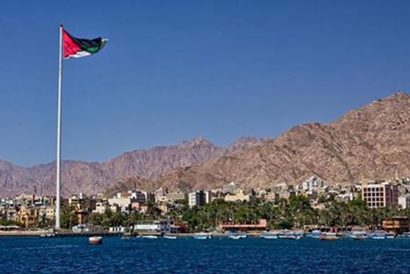 الأردن: إنقاذ 26 سائحا فرنسيا في خليج العقبة