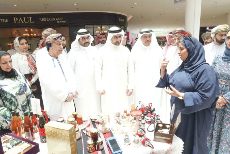 وزير "الصناعة": تعزيز فرص الاستثمار المتاحة وبناء مزيد من الشراكات الاستراتيجية