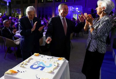 في عيد ميلاده الـ 25.. المركزي الأوروبي يتعهد بخفض التضخم