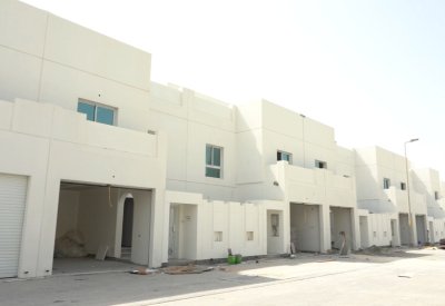 "الإسكان": الطلبات تجاوزت 53 ألف وحدة و1800 قسيمة