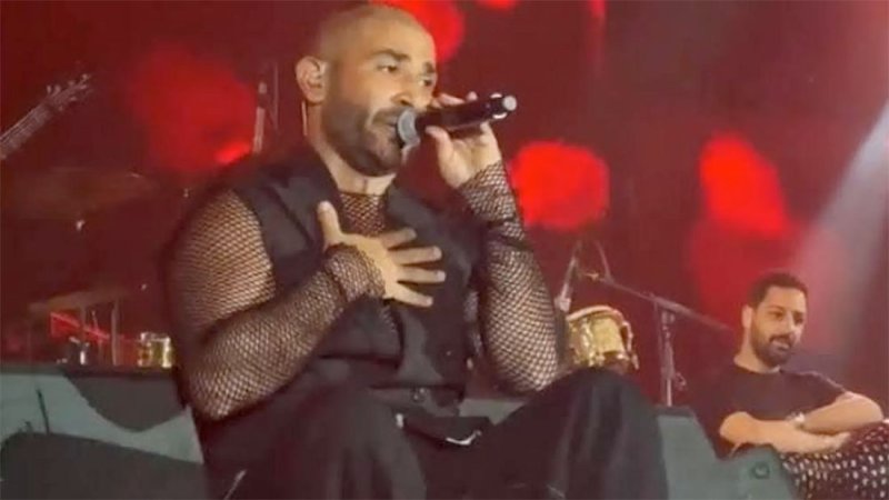 آخرهم أحمد سعد.. ملابس الفنانين تثير الجدل في مصر