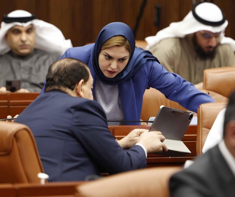 بأثر رجعي.. صرف الزيادة للموظفين والمتقاعدين يونيو المقبل
