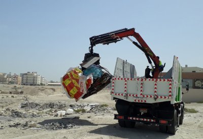 إزالة صناديق جمع "الكراتين" بالجنوبية