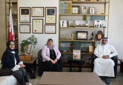 وكيل وزارة الصحة يستقبل رئيسة جمعية التمريض البحرينية