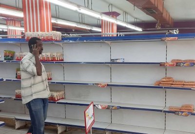 السودان.. نهب 17 ألف طن من المساعدات الغذائية