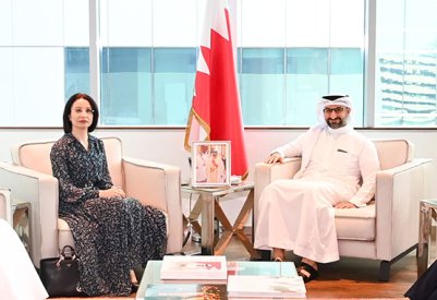 وزير الصناعة والتجارة يستقبل القائم بأعمال سفير الجمهورية التونسية لدى مملكة البحرين