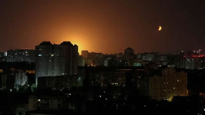 سلاح الجو الأوكراني يدمر أكثر من 20 مسيرة في هجوم روسي على كييف