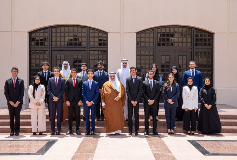 سمو ولي العهد رئيس مجلس الوزراء: بالعلم والمعرفة تتحقق الطموحات ومراتب النجاح وتقدم الوطن ورفعة شأنه
