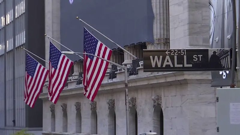 المؤشرات الأميركية ترتفع بعد انضمام "Nvidia" رسمياً إلى نادي التريليون دولار