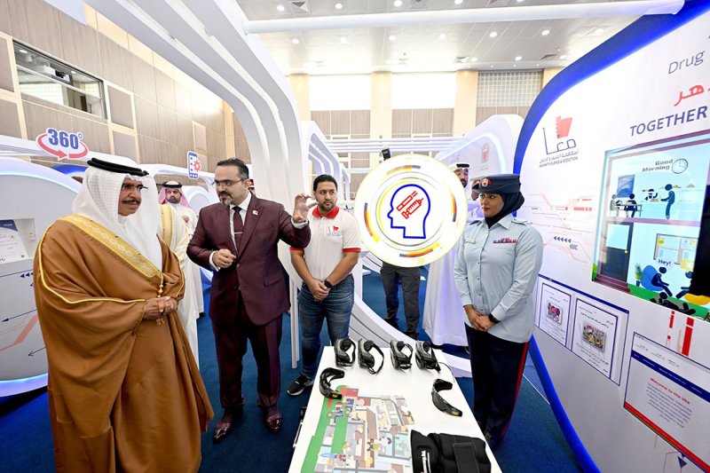 معالي وزير الداخلية يشيد بدور برنامج "معا" في منظومة الأمن المجتمعي