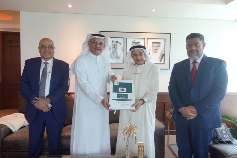 معالي رئيس المجلس الأعلى للصحة يتسلم من محافظ الشمالية شهادة اعتماد عالي مدينة صحية من منظمة الصحة العالمية