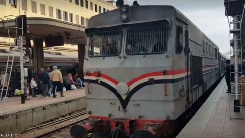 مقتل أشخاص إثر اصطدام قطار بتوك توك في مصر