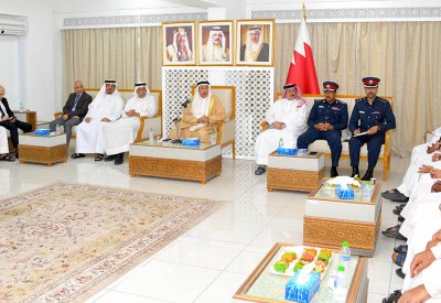 محافظ المحرق ينقل شكر الأهالي لوزير الداخلية على نجاح برنامج معا