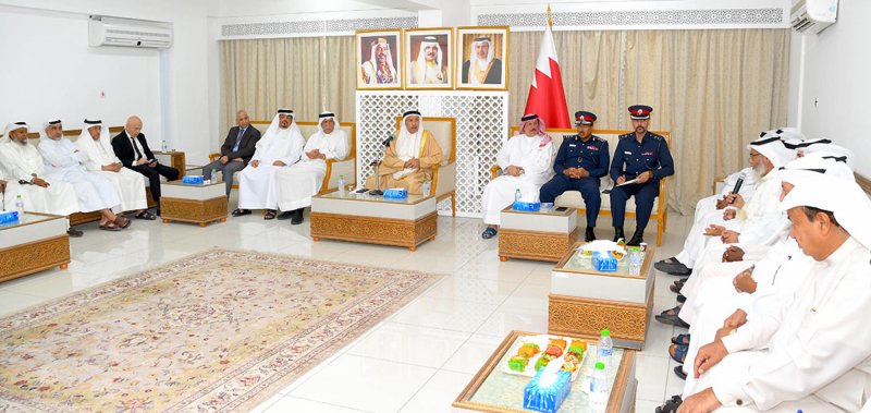 محافظ المحرق ينقل شكر الأهالي لوزير الداخلية على نجاح برنامج معا