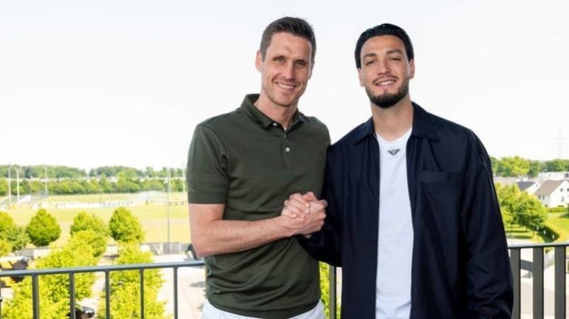 الجزائري بن سبعيني ينضم إلى دورتموند