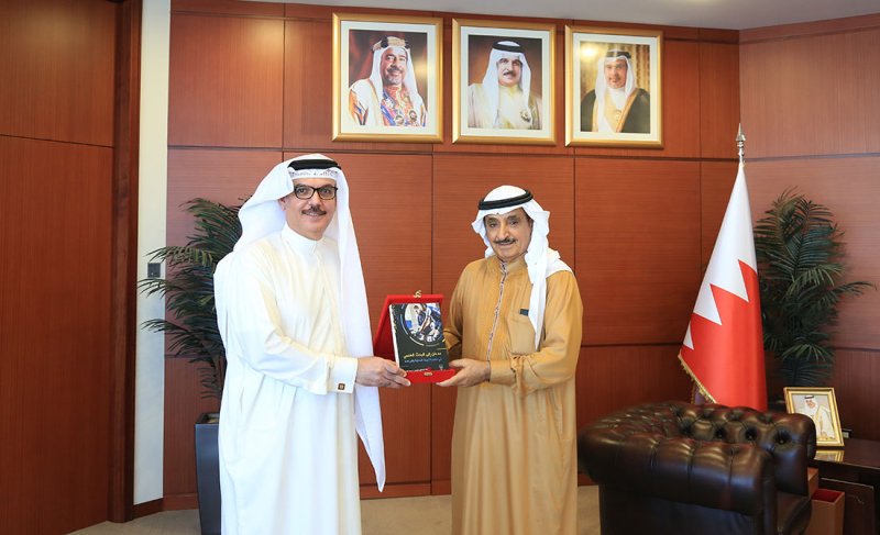 معالي الشيخ سلمان بن عبدالله آل خليفة يؤكد على أهمية البحث العلمي