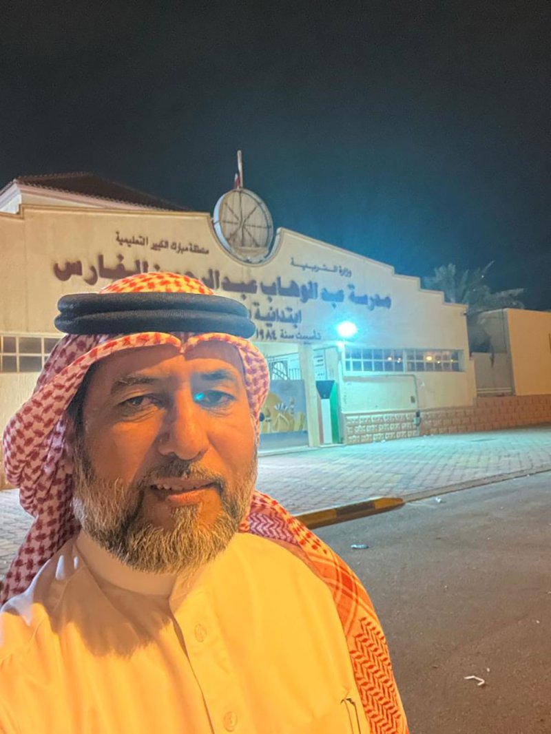 النائب السابق بوحمود يطلع على تجربة الحملات الانتخابية الكويتيية