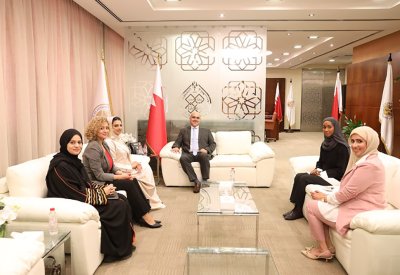 رئيس جامعة البحرين يؤكد أهمية تبني مبتكرات الطلبة وحمايتها