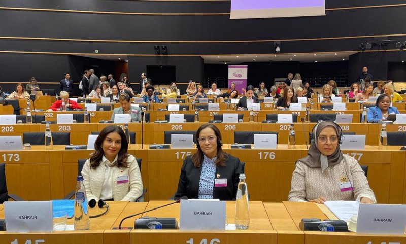 وفد "الشورى" يشارك في جلسة قمة "القيادات السياسية النسائية العالمية" حول إسهامات المرأة البرلمانية في السلام والأمن