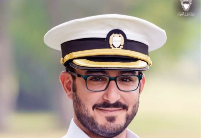 سمو الرائد بحري الشيخ عيسى بن سلمان بن حمد ينهي بنجاح دورة القيادة والأركان المشتركة من جامعة المشاة البحرية الأمريكية