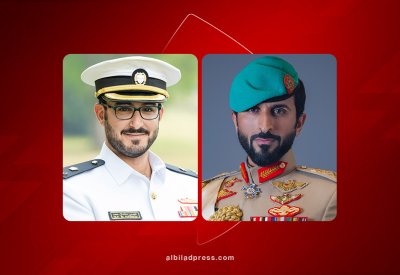 سمو الشيخ ناصر بن حمد يهنئ سمو الرائد الركن بحري الشيخ عيسى بن سلمان