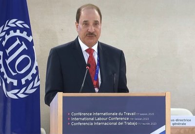 وزير العمل: البحرين تفخر بتعزيز التعاون بين أطراف الإنتاج