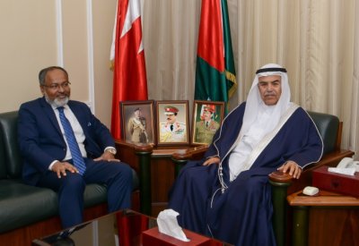 وزير شؤون الدفاع يستقبل سفير جمهورية بنغلاديش لدى المملكة