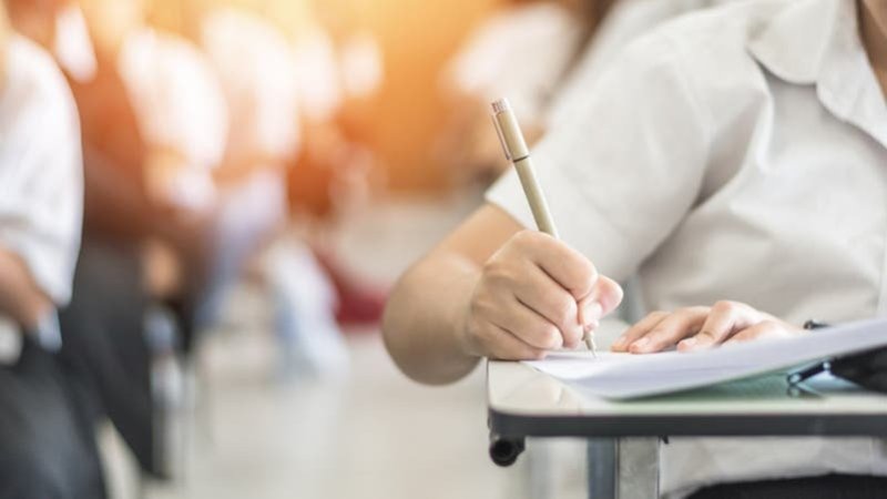 مليونير صيني يتقدم لامتحانات الثانوية العامة للمرة السابعة والعشرين!