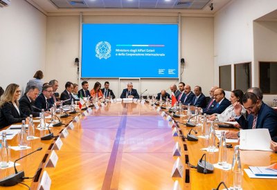 وزير الخارجية يرأس وفد مملكة البحرين في الاجتماع الأول للجنة البحرينية - الإيطالية المشتركة
