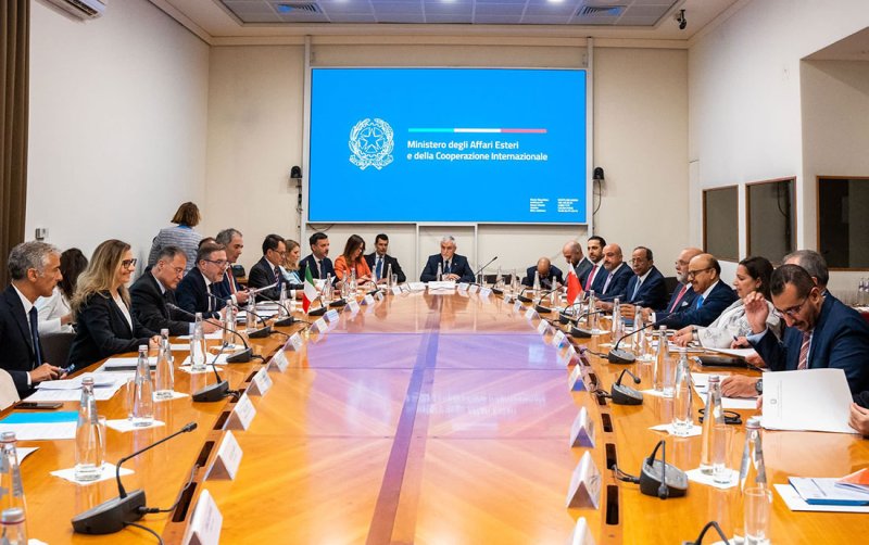وزير الخارجية يرأس وفد مملكة البحرين في الاجتماع الأول للجنة البحرينية - الإيطالية المشتركة