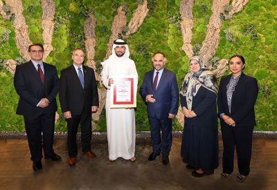 رئيس مجلس إدارة شركة نفط البحرين "بابكو" يستلم جائزة السلامة الدولية