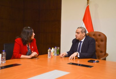 الرئيس التنفيذي لهيئة المهن الصحية تشارك في المعرض والمؤتمر الإفريقي الطبي الثاني