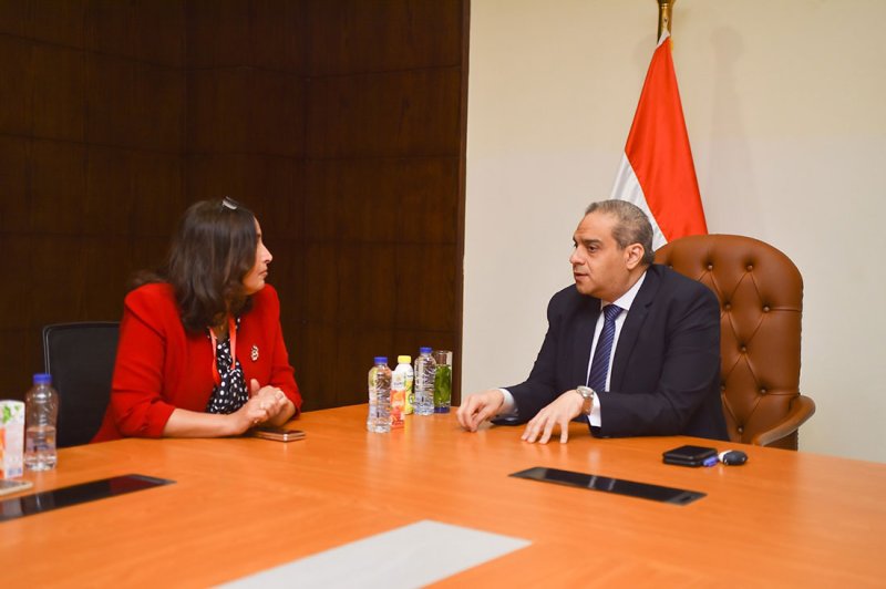 الرئيس التنفيذي لهيئة المهن الصحية تشارك في المعرض والمؤتمر الإفريقي الطبي الثاني