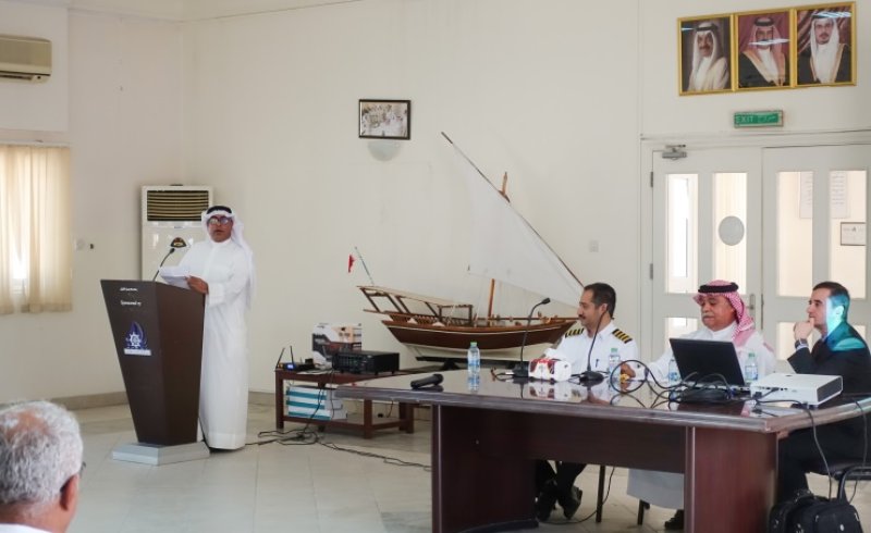 شؤون الموانئ والملاحة البحرية بوزارة المواصلات والاتصالات تقدم محاضرة توعوية للبحارة