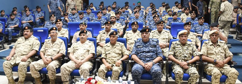 رئيس هيئة الأركان يحضر افتتاح التمرين البحري التعبوي المشترك (فجر العواصف/27)