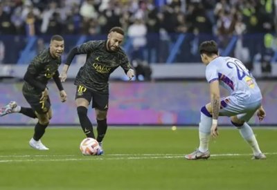 "سي بي إس": الهلال يبدأ مفاوضاته مع نيمار