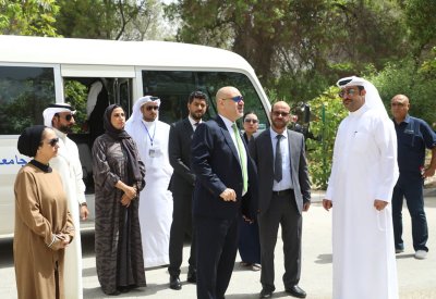 جامعة البحرين والبلدية الجنوبية تبحثان خطط التشجير في الجامعة