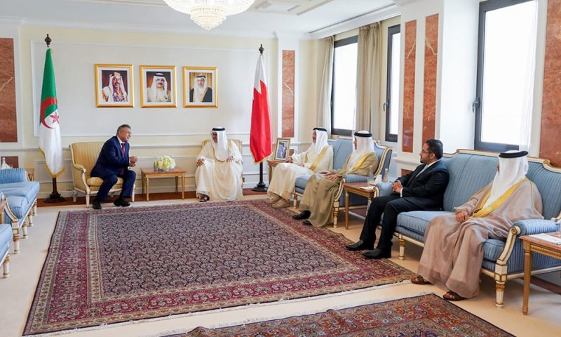 وزير الخارجية يتسلم نسخة من أوراق اعتماد سفير الجمهورية الجزائرية الديمقراطية الشعبية