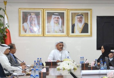 محافظ الشمالية يطلع على مراحل أعمال تطوير شارع الجنبية