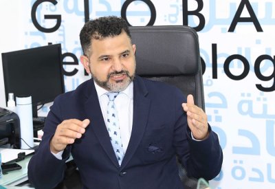 استشاري الجلدية حسين جمعة لـ"البلاد": البنات مهووسات في البوتكس.. والشباب "تحديد اللحية"