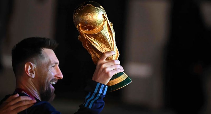 ميسي يتحدث عن المشاركة بمونديال 2026 والكرة الذهبية الثامنة