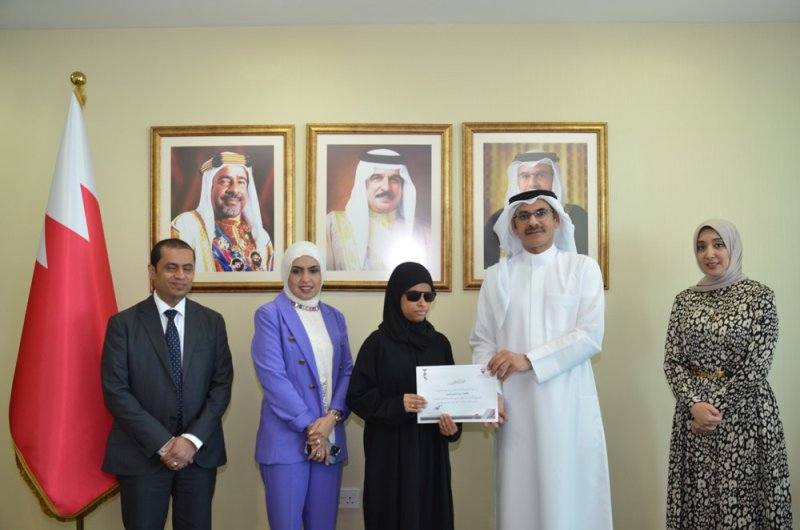 بالصور: وزير التنمية الاجتماعية يهنئ المتفوقين من ذوي العزيمة لتحصيلهم العلمي والتأهيلي